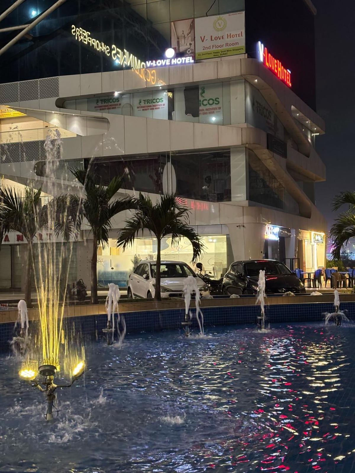 V Love Surat Exterior foto